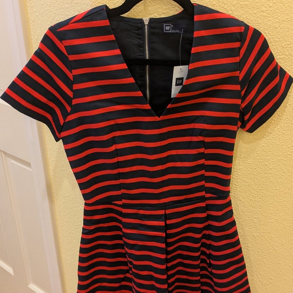 NWT GAP Women's Multicolor Midi Fit & Flare Dress Striped Evening Zipper Size 0